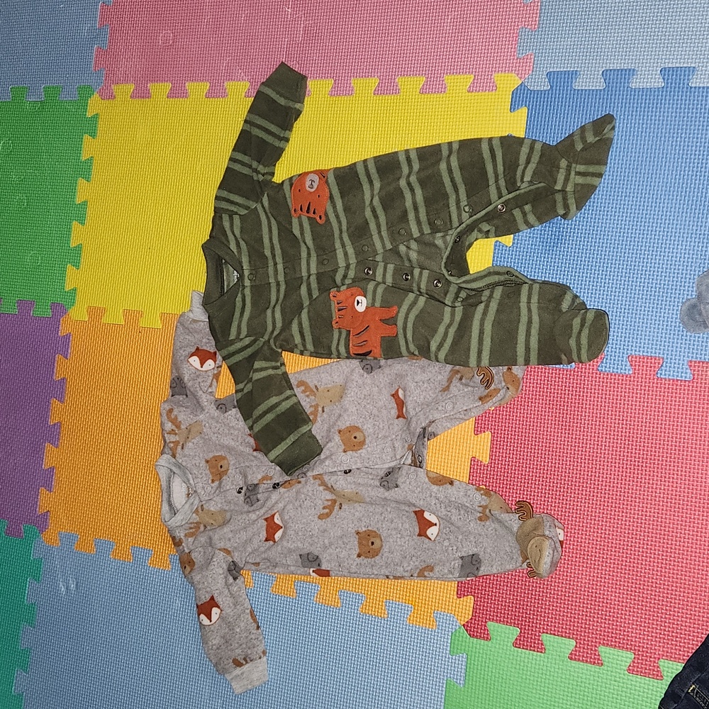Simple joys by carter's size 0-3 months,  fleece footie outfits,  like new